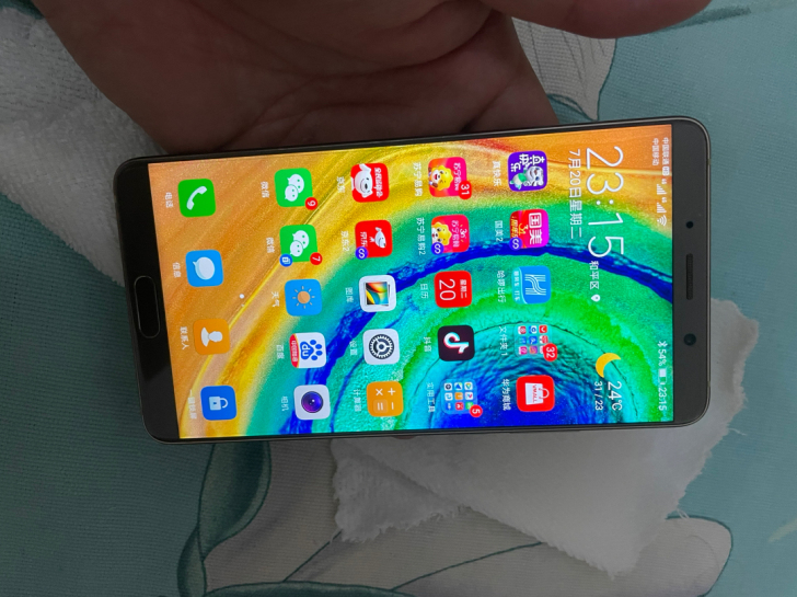 华为mate10，6+128金色，机器没任...