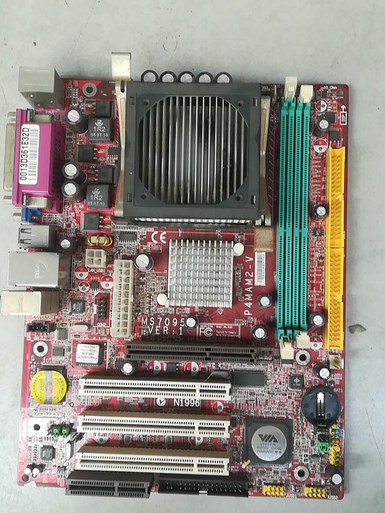 电脑主板P4MAM2-V实物如图内有CPU...