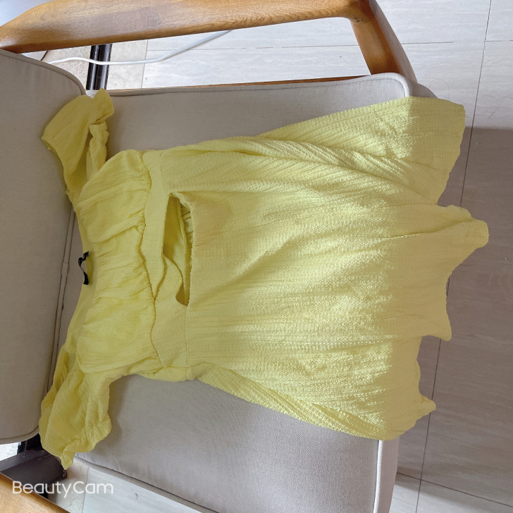 连体裤，ST小音符，M码，29元。