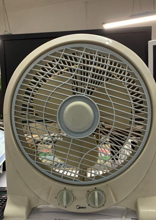 美的台式电扇，没怎么用过，很新