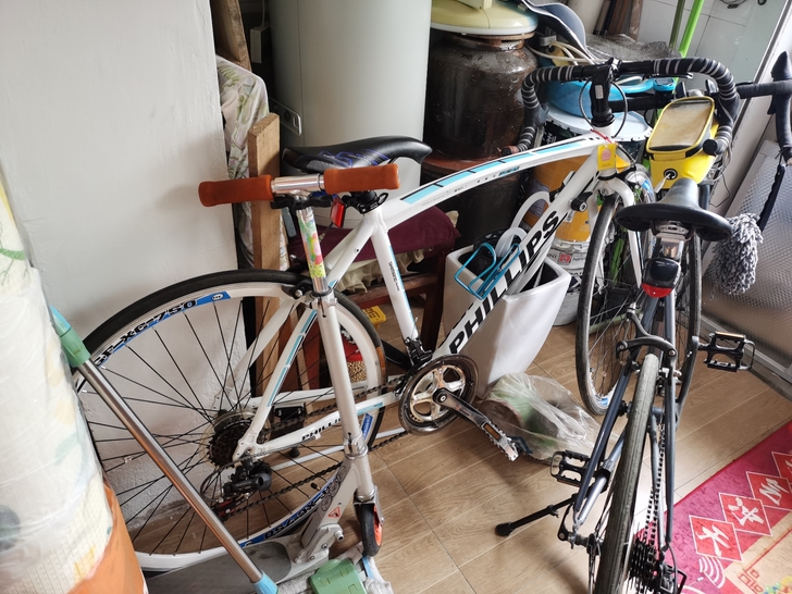 出自行车，公路自行车，赛车，菲利普牌，铝圈...