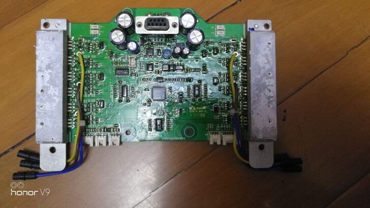小米9号平衡车主板，这个是原装小米平衡车拆...