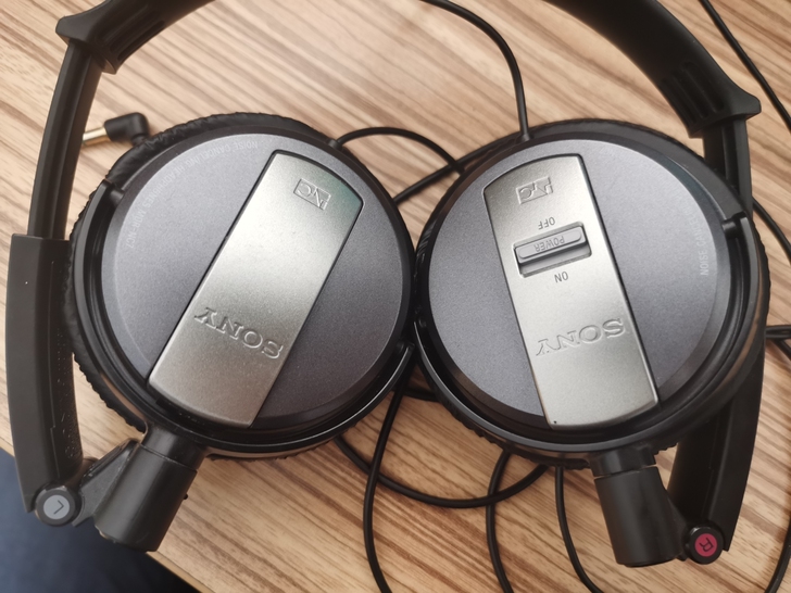 闲置索尼降噪耳机！九成新