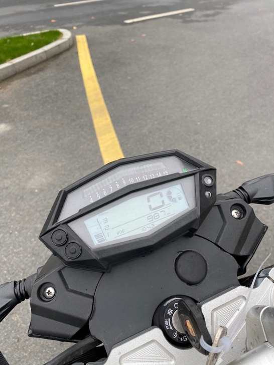 街车枭风250，就骑1000公里，手续都有...