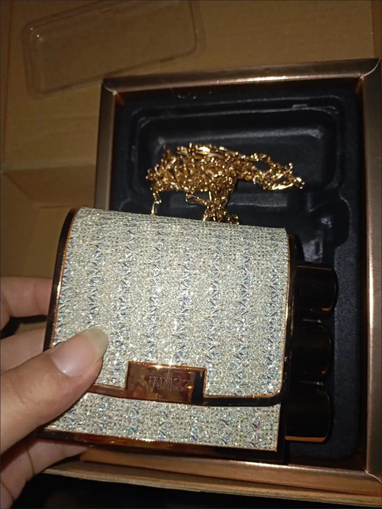 全新，闲置蕾丝柔雾三支装皮包口红套装 超好...