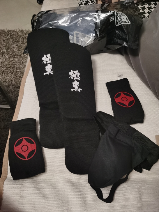 极真空手道护具全套