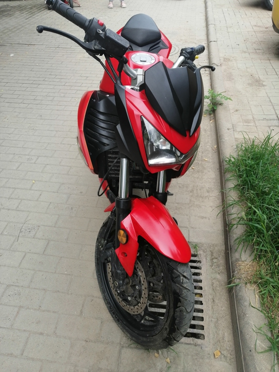 街车，跑车，隆鑫250摩托车，闲置出售，一...