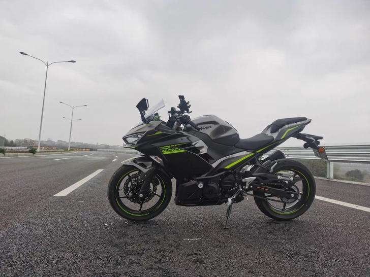 3折出川崎ninja400油箱贴，3片装，...