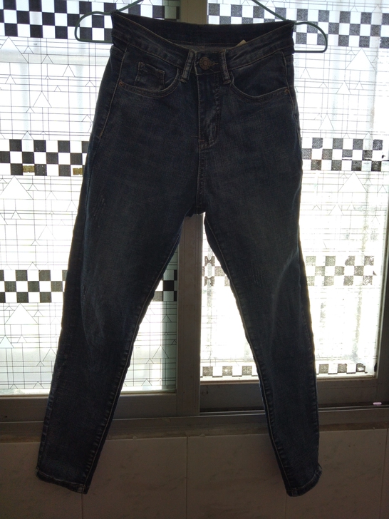 牛仔裤s码，100以下穿。