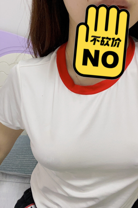 短袖紧身T恤，女款，S码，面料柔软舒服