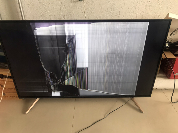 KKTV 60寸 型号U60J。康佳电视。...