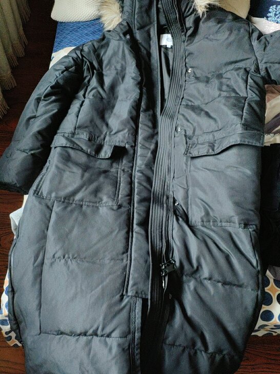 C&A毛领连帽保暖羽绒服女 70%白鸭绒长...