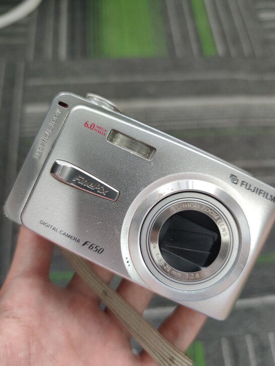 富士CCD数码相机FinePix F650...