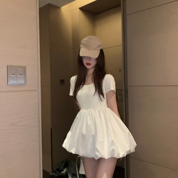蓬蓬裙子夏季收腰显瘦白色连衣裙女2020新...