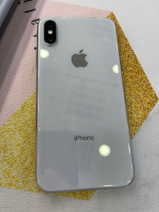 iPhone Xs 64G国行