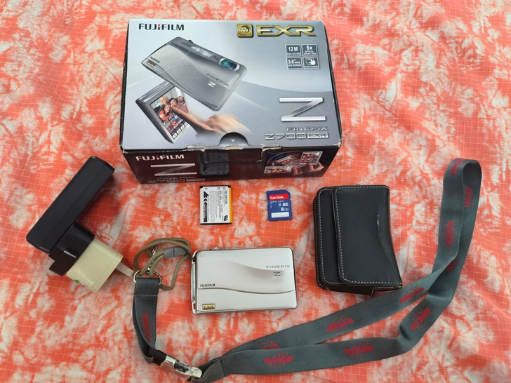 富士z700EXR数码相机