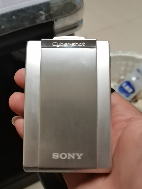 索尼DSC 300，充电器没了，其他完好