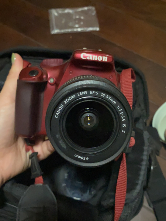 闲置佳能EOS1100D套机，搬家清理价