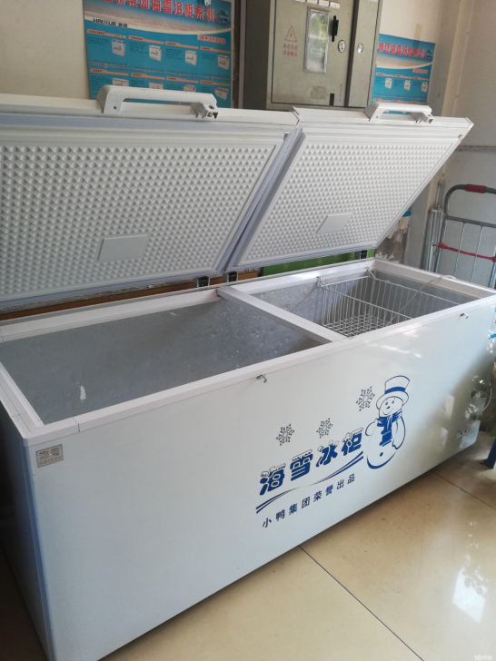 自用二手冰柜 便宜出售 长1.9 高1 宽...