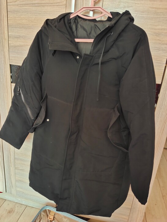 男士羽绒服，170，180各一件，35/件...