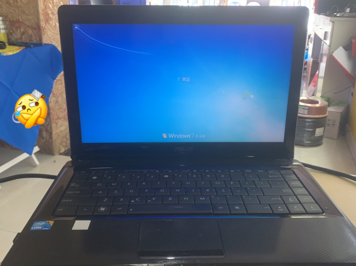 华硕笔记本，成色很好，很少用，i3处理器、...