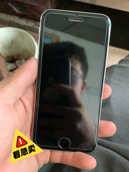 需要的联系，苹果6，64级，基本全新，急着...