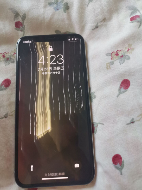 iPhonexs自己买的，美版无锁的机子2...