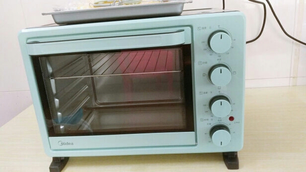 美的多功能电烤箱