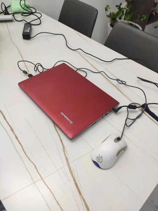 转让九五成新联想笔记本 ，原装正品，现在低...