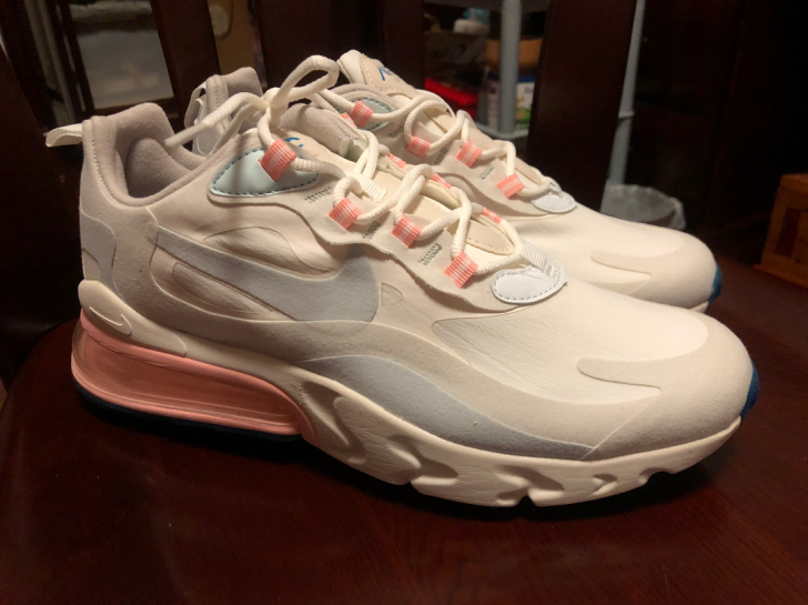 Nike耐克官网Air Max 270 R...