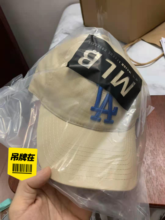 全新卡其色mlb帽子la鸭舌帽旅游时买来送...