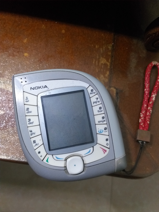 诺基亚7600