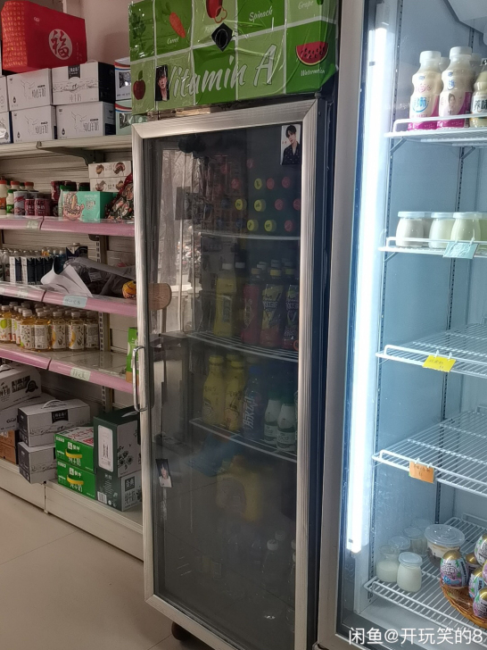 全白钢冰柜，嘎嘎好用，放水能冻成冰，直冷效...