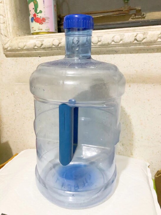 水桶水桶，容量7.5升。