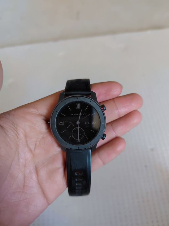 华米gtr42mm,成色如图所见铝合金处有...
