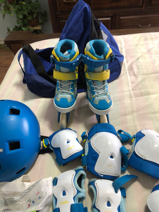迪卡侬儿童溜冰鞋全套
