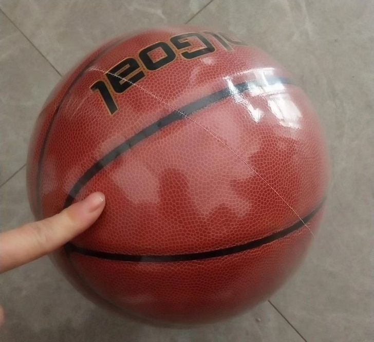 体育馆闲置处理比赛篮球全新 ，原价199元...