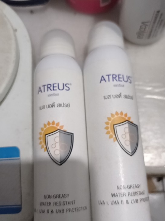 两瓶泰国atreus牛奶防晒喷雾spf50...
