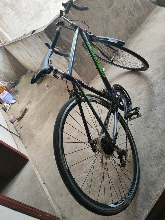 美利达r901现400元出售，嘎嘎好。刹车...