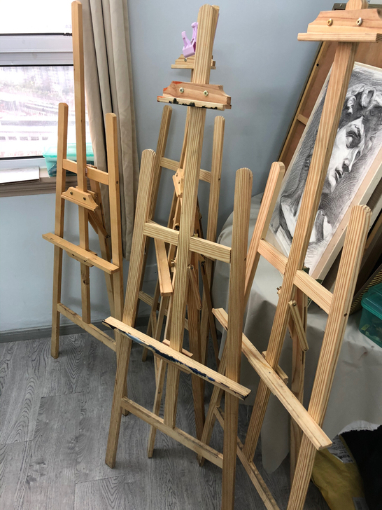 上海静安凯旋门大厦画室自用高画架 9个全要...