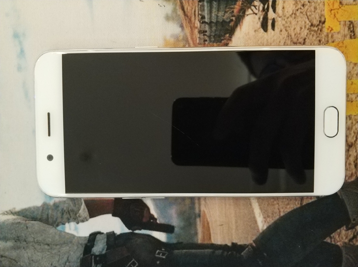 个人闲置oppo r11手机，9新 全原无...