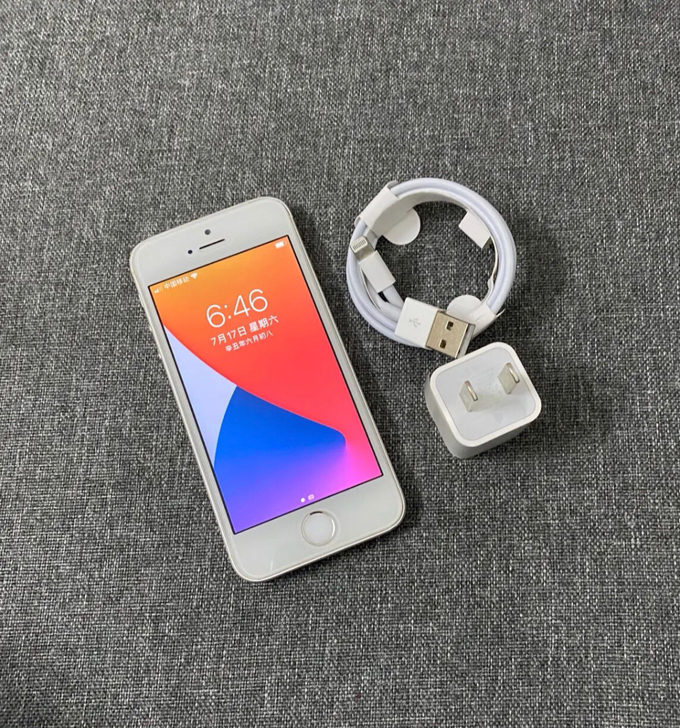 原装苹果se 一代 成色九新  极品！成色...