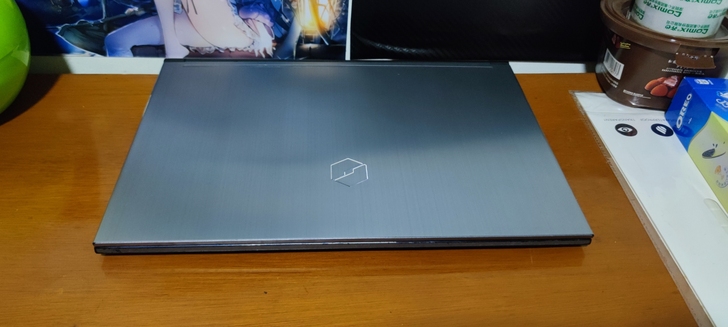 机械革命z2 air游戏本，办公笔记本，背...