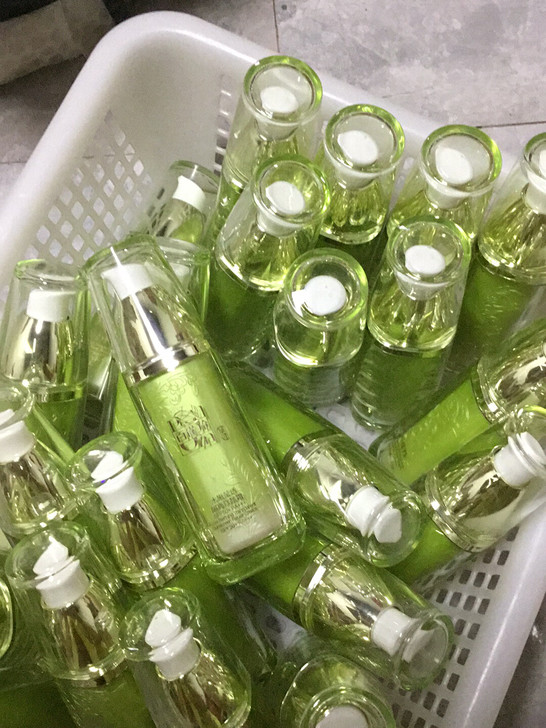 百雀羚隔离防晒修颜霜原价188特价25一个...