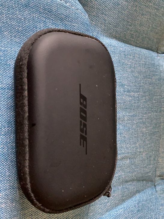 耳机充电盒子 bose