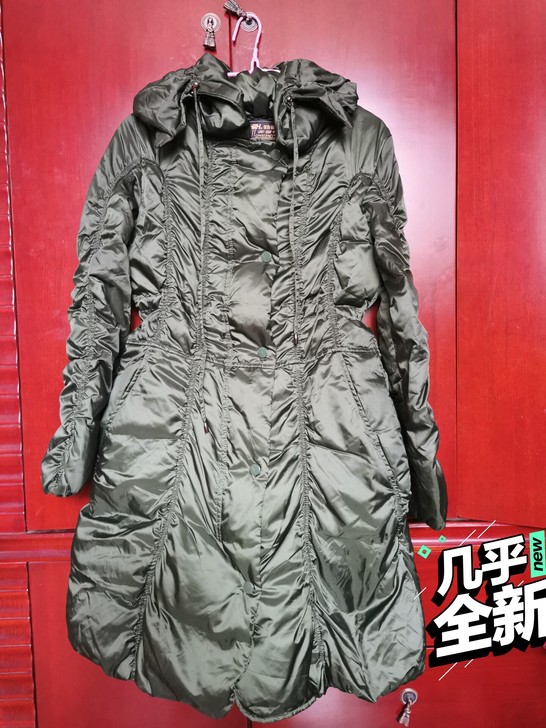 长款羽绒服女，太平鸟羽绒服女，墨绿色羽绒服...