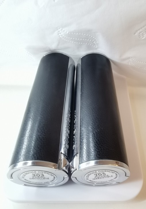 纪梵希小羊皮唇膏