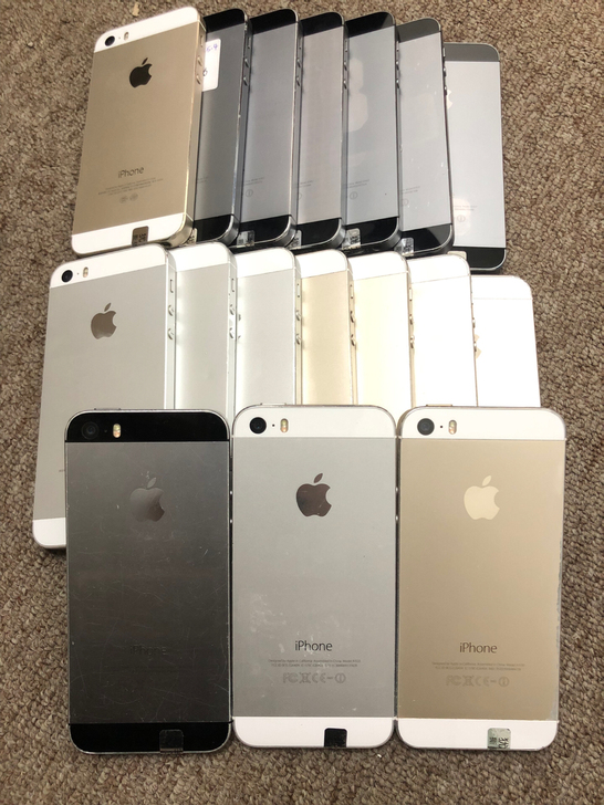 苹果5s   16G内存  有指纹解锁