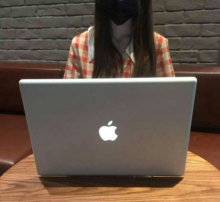 闲置高配笔记本电脑MacBook    转...