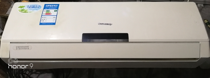 格力空调，1.5P定频挂机。八成新，安装另...